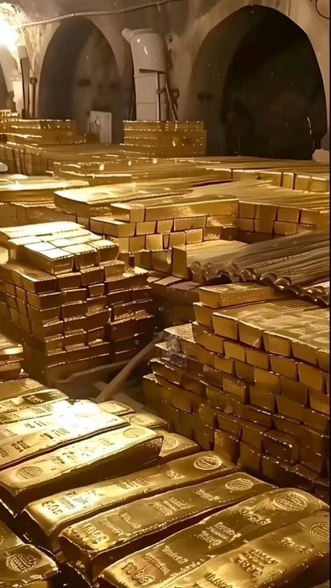 Gold Bullion Bars, Gold Investments, Money Images, Gold Bars, Gold Money, Expensive Jewelry Luxury, Money Pictures, Rich Money, Affirmations For Happiness