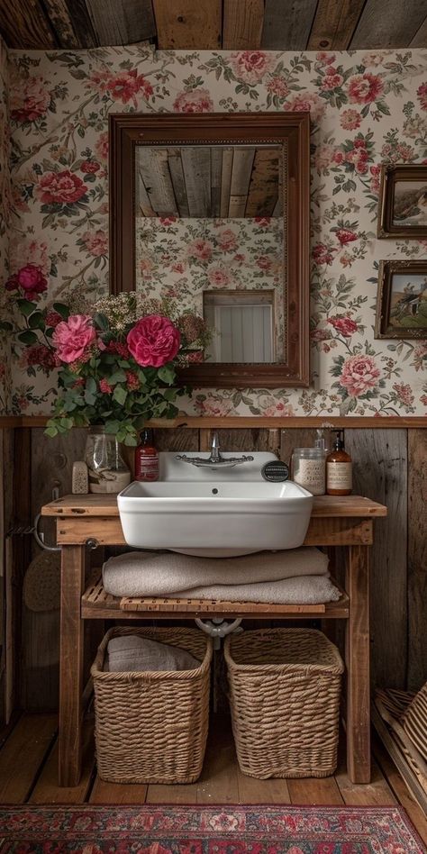 Cottage Core Bathroom, Bathroom Cozy, Cabin Makeover, Bathroom French, Bathroom Cottage, Interior Cottage, Bathroom Traditional, Second Bathroom, French Bathroom