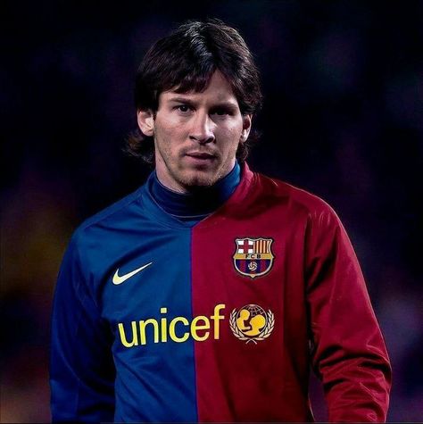 Messi 2009, King Messi, Messi Funny, Fc Barcelona Wallpapers, Lionel Messi Fc Barcelona, Barcelona Futbol Club, Lionel Messi Wallpapers, Messi Photos, Lionel Andrés Messi