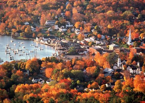 Camden - Maine Camden Maine, Studera Motivation, Visit Maine, Maine Vacation, Maine Travel, New England Travel, New England Fall, Autumn Foliage, Autumn Scenery