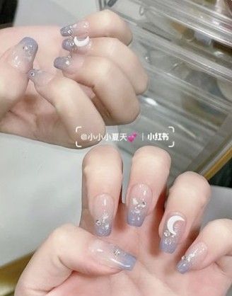 cttro:: @marybxhs Light Blue Nails Douyin, Blue Jelly Nails Korean Short, Douyin Nails Medium, Jelly Nails Light Blue, Douyin Grey Nails, Blue Xiaohongshu Nails, Dark Blue Korean Nails, Xiaohongshu Nails Purple, Douyin Nails Erika Titus