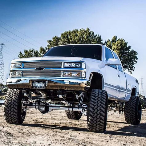 Chevy white and chrome Gmc Trucks Sierra, Chevy Trucks Silverado, Chevy 1500, Duramax Diesel, Mud Trucks, Old Ford Trucks, Lifted Chevy, Lifted Chevy Trucks, Chevy Pickup Trucks