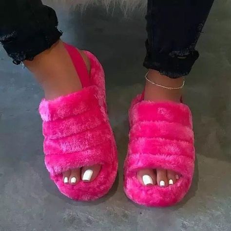 Summer Shoes Sandals Flats, Summer Shoes Sandals, Pink Slippers, Open Toe Slippers, Female Clothes, Fashion Shoes Flats, Zipper Heels, Dope Hairstyles, Ugg Slippers