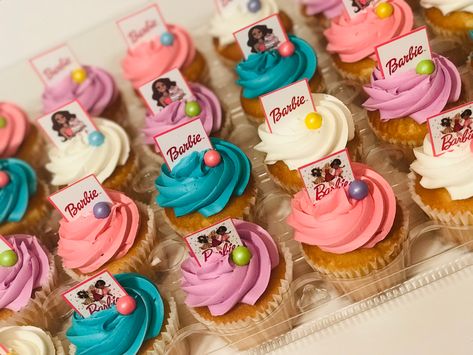 Barbie Doll Cupcakes, Barbie And Ken Cupcakes, Malibu Barbie Cupcakes, Barbie Cupcakes Ideas, Barbie Cupcakes, 8 Birthday, Cake Girl, Barbie Birthday Party, Barbie Cake