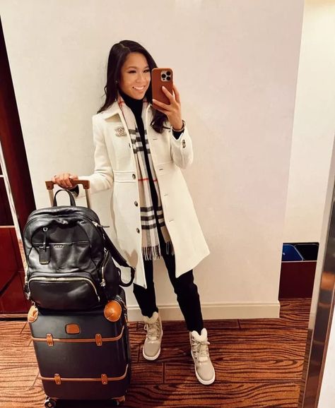 Blogger Hoang-Kim Cung with a few of her travel essentials Burberry Scarf Outfit, Cashmere Joggers, Fiddle Leaf Fig Care, Burberry Wool Coat, Lady Coat, Sorel Winter Boots, Winter Travel Outfit, Wool Winter Coat, Scarf Outfit