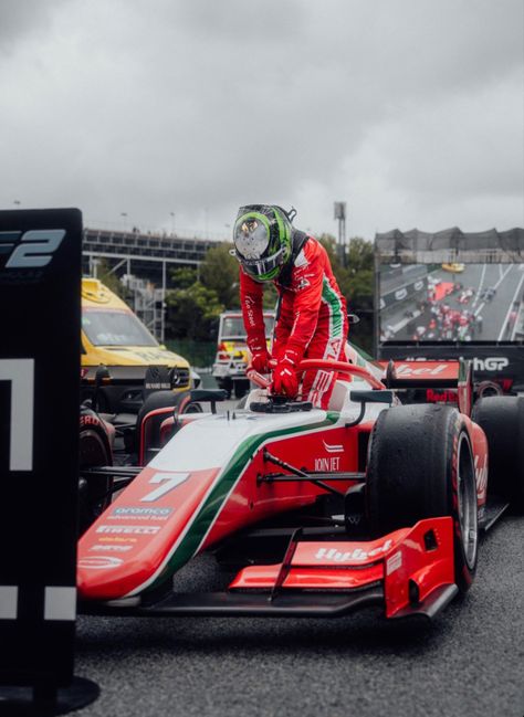 Prema Racing Aesthetic, Prema Racing Wallpaper, Prema Aesthetic, Formula 1 Halloween Costume, Wallpaper Formula 1, Bull Wallpaper, Formula 1 Red Bull, Dodge Demon 170, Prema Racing