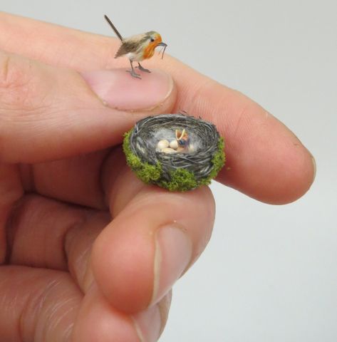 Biologically Accurate Sculptures of Animals by Fanni Sandor Are Smaller Than a Fingernail | Colossal Miniature Sculpture, Colossal Art, Tiny Bird, Tiny Things, Strongest Glue, Miniature Animals, Clay Miniatures, Etsy Instagram, Miniature Crafts