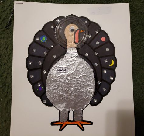 Disguise Tom The Turkey Ideas, Astronaut Turkey Disguise, Turkey Tom Disguise Ideas, Astronaut Turkey, Disguise Your Turkey School Project, Tom The Turkey Disguise Ideas, Tom The Turkey Disguise, Disguise A Turkey Ideas Kids, Turkey Kindergarten