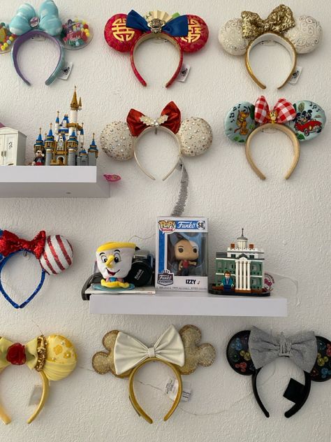 Disneyland,disneyworld , minnie ears wal display, with disney lego sets Headband Wall Display, Mickey Ear Display, Disney Ears Aesthetic, Minnie Ears Display, Disney Ear Display, Mickey Ears Display, Disney Ears Display Wall, Disney Ears Display, Townhouse Bedroom