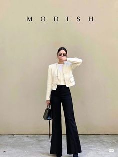 Korean Style Blazer Outfit, Semi Formal Office Outfits, Semi Formal Casual Outfits For Women, Semi Formal Outfits Winter, White Ootd Classy, Korean Outfits Office, Formal Korean Outfits For Women, Semi Formal Outfit Ideas Women, Blazer Outfits Korean