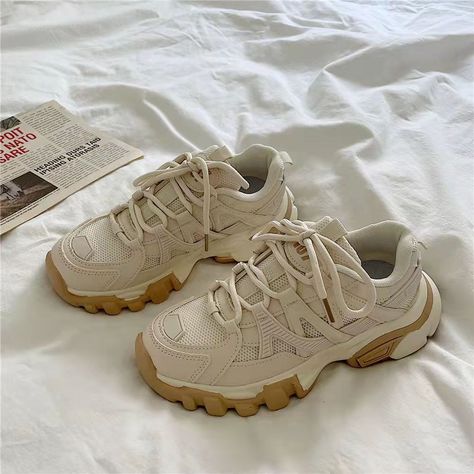 Sneakers Ladies, Large Size Womens Shoes, Women Casual Shoes, Pastel Outfit, Shoes Trendy, Dad Sneakers, Women Platform Shoes, Fur Shoes, Chunky Shoes