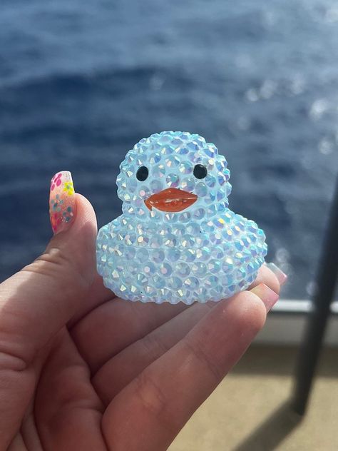 You'll love this rhinestoned rubber duck that can be used as decoration or hidden on cruises or jeeps. This rubber duck was made using 4mm rhinestones and E6000 glue. As a cruise-goer, one of my favorite parts of the cruise is hiding and finding ducks. For my previous cruise I decided to go the extra step and bling out all of my ducks. Not only did the other cruise-goers love these ducks but the staff went crazy for them too. These ducks are great for bringing a little extra joy in someone's day Jeep Ducks, Bling Ideas, Rhinestone Projects, Lucky Duck, Rubber Ducks, Rhinestone Art, Mini Things, Rubber Ducky, Cute Room Decor