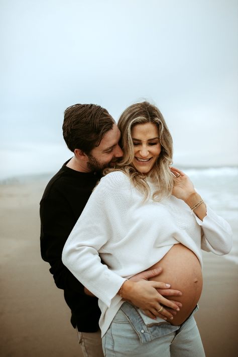 Los Angeles Beach Maternity Photo Shoot by Nurture Baby Photography | Natalie Van Photo Filters Lightroom, Beach Maternity Pictures, Los Angeles Beach, Maternity Photography Beach, Milk Bath Maternity, Indian Bride Photography Poses, Beach Maternity Photos, Maternity Photography Poses Pregnancy Pics, Maternity Photography Outdoors