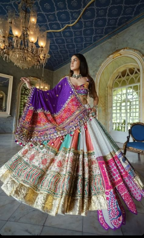 Elegant Lengha, Garba Outfit, Chaniya Choli Designs, Rajasthani Dress, Designer Bridal Lehenga Choli, India Shopping, Choli Dress, Simple Lehenga, Navratri Dress