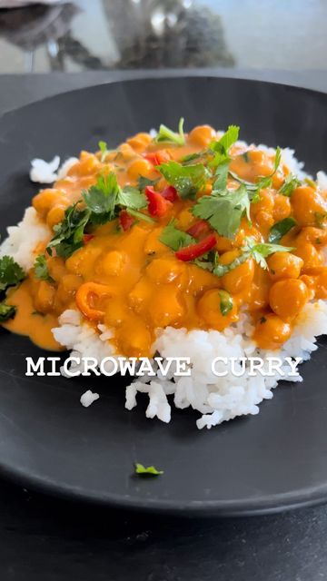 Quick Easy Recipes, Meat Free Monday, Vegan Curry, Chickpea Curry, Microwave Cooking, Meatless Monday, Side Salad, I Promise You, Curry Recipes