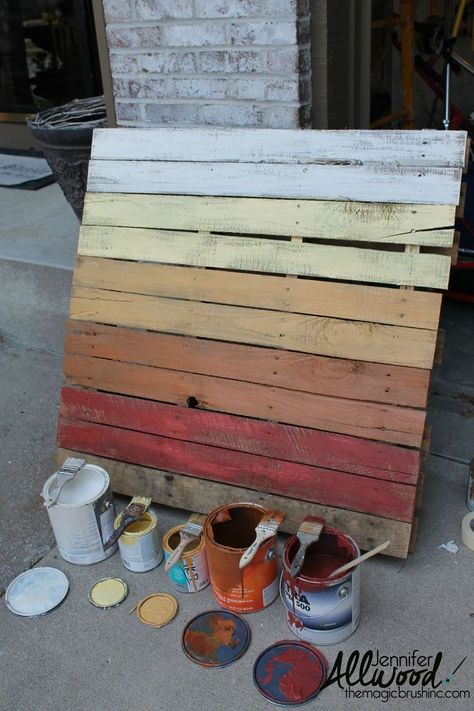 Easy Diy Porch, Painted Pallet, Fall Pallets, Pallet Wall Decor, Diy Pallet Wall, Image Halloween, Pallet Project, Diy Porch, Recycled Pallets