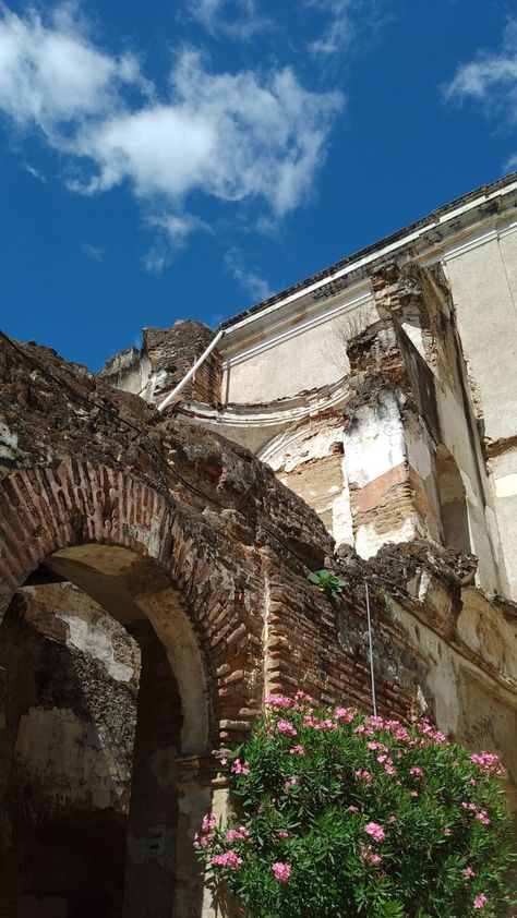 Antigua Guatemala Aesthetic, Antigua Aesthetic, Guatemala Wallpaper, Guatemala Aesthetic, Travel Guatemala, Aesthetic Star, Weak Hero, Travel America, Guatemala Travel