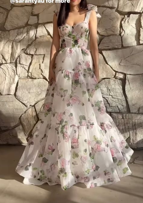 Birthday Floral Dress, Floral Spring Dresses Classy, Floral Spring Dresses Aesthetic, Flowy Floral Dress Aesthetic, Prom Dresses Floral Vintage, Cottage Core Long Dress, Prom Dresses 2023 Floral, Romantic Floral Dress, Cottage Core Prom Dress