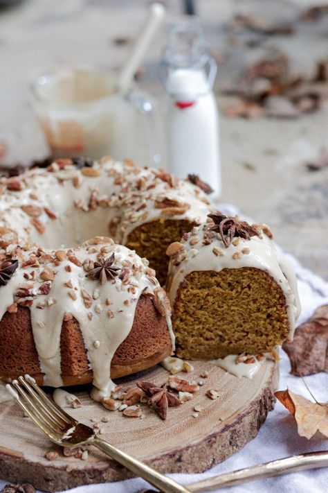 Pumpkin Spice Bundt Cake, Spice Bundt Cake, Maple Cream Cheese Frosting, Maple Cream Cheese, Pumpkin Cravings, Pumpkin Spice Cheesecake, Thanksgiving Sweet Treats, Best Cinnamon Rolls, Cake Frosting Recipe