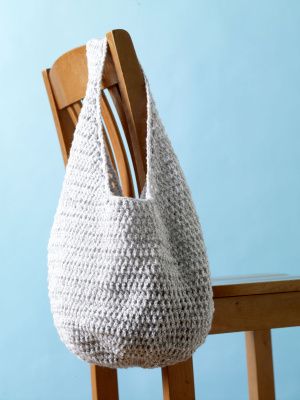 Go Lightly Tote (Free Crochet Pattern) - Craftfoxes Hobo Bag Tutorials, Modern Haken, Crochet Hobo Bag, Tote Crochet, Crochet Shell Stitch, Crochet Handbag, Crochet Market Bag, Crochet Clutch, Crochet Handbags Patterns