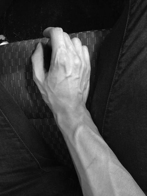 ... Arm Veins, Veiny Arms, Hand Veins, Cocoppa Wallpaper, Hand Reference, Hand Pictures, Male Hands, Pretty Hands, Pale Skin