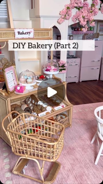 Toy Food Storage Ideas, Girly Playroom, Dollar Tree Toys, Bear Bakery, Playroom Idea, Play Bakery, Play Cafe, Diy Playroom, French Bakery