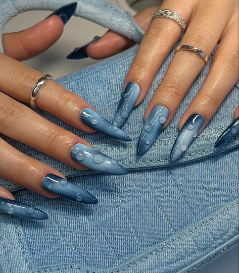 Water Drop Nails Design, Blue Aesthetic Nails Acrylic, Nail Design Cat Eye, Water Nails Acrylic, Rain Nail Art, Teardrop Nails, Dark And Light Blue Nails, Blue Fairy Nails, Waterdrop Nails