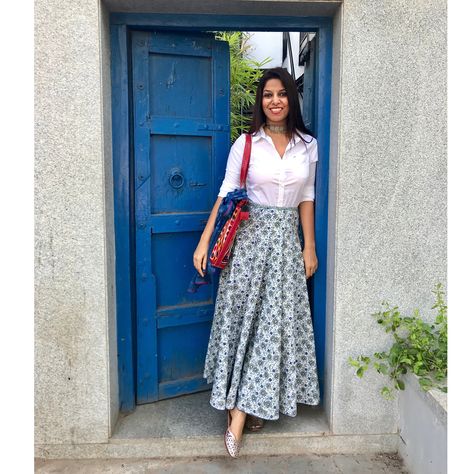 32.6k Followers, 119 Following, 563 Posts - See Instagram photos and videos from Neha Sharma (@the_stylewali) Long Skirt And Top Indian, Long Skirt Outfits Indian, Skirt And Top Indian, Silk Kurtis, Printed Skirt Outfit, Skirt Styling, Long Skirt And Top, Western Top, Ethnic Dresses