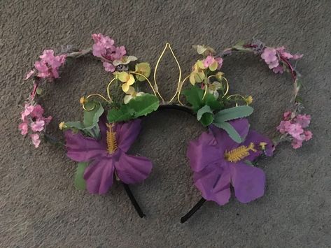 Tangled Ears Disney, Rapunzel Disney Ears, Tangled Mickey Ears, Rapunzel Mickey Ears, Tangled Ears, Flowers Fuchsia, Wire Mickey Ears, Ear Ideas, Disney Wear