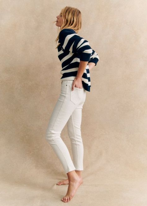 Sezane Lookbook, Posing Prompts, Look Jean, Cotton Textile, Grey Denim, Jean Slim, Wide Leg Denim, Business Outfits, Slim Jeans