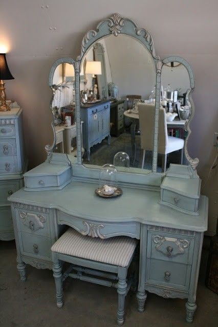 Antique White Vanity Set - Foter Aqua Dresser, Dresser And Vanity, Bluebird Vintage, Antique Vanity, Decor Ikea, Shabby Chic Dresser, Casa Vintage, Refinished Furniture, Vanity Ideas