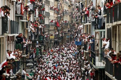 summer in spain Pamplona Spain, Running Of The Bulls, The Sun Also Rises, Spanish Culture, Festivals Around The World, Northern Spain, Bull Run, Pictures Of The Week, Pamplona