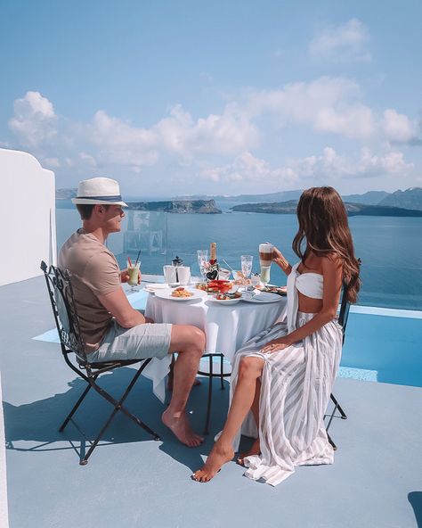 honeymoon!! love the outfits Boujee Lifestyle, Greece Packing List, Grecia Santorini, Santorini Grecia, Greece Destinations, Greece Honeymoon, Popular Travel Destinations, Honeymoon Outfits, Luxe Life