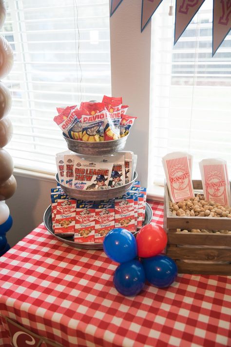 Baseball Photo Booth Backdrop, Baseball Birthday Party Table, Baseball First Birthday Cake, Baseball Dessert Table, Baseball Centerpiece Ideas, Rookie Of The Year First Birthday Decor, Baseball Party Centerpieces, Rookie Year First Birthday, Baseball Party Decor