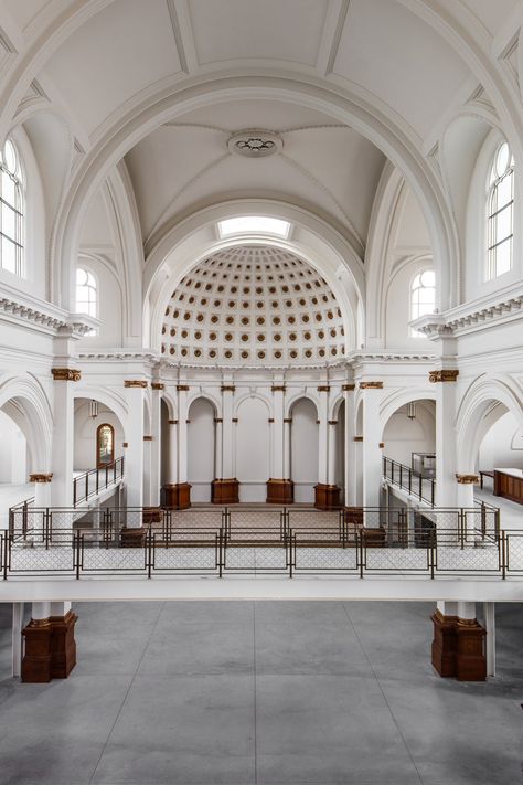 interior of church with domed ceiling Ken Fulk, Shopping Mall Interior, Carpenters Workshop, Ball Room, Church Interior Design, Hotel Lobby Design, Dome Ceiling, Church Interior, Vogue Living