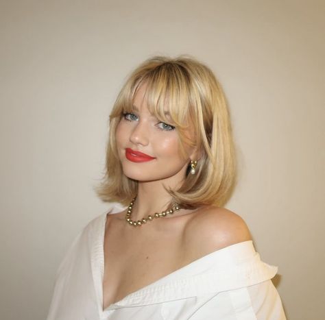 Old School Short Hair, Long And Short Layers, Shay Sullivan, Madonna Costume, Long Bob Blonde, 90s Haircuts, Layered Hair With Bangs, Blonde Hair With Bangs, Bangs With Medium Hair