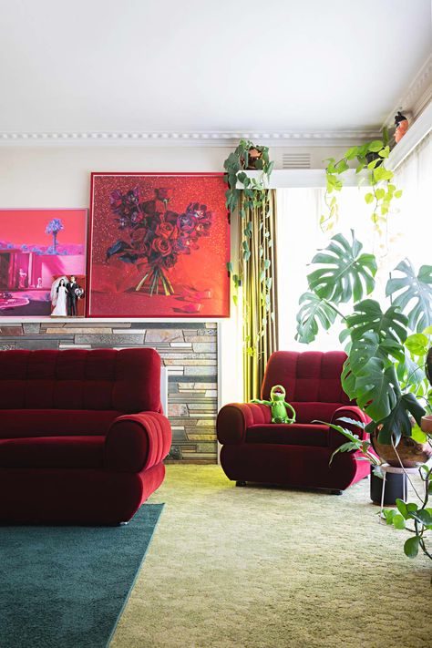 Post Image Retro Australia, Australia House, Green Velvet Sofa, Ikea Bed, White Dining Table, House Apartment, Living Room Red, Green Flooring, Green Interior