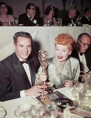 Desi Arnaz & Lucille Ball at the Emmy Awards in 1953. I Love Lucy Show, Lucille Ball Desi Arnaz, Lucy And Ricky, Desi Arnaz, The Emmys, Lucille Ball, Love Lucy, Old Tv Shows, I Love Lucy