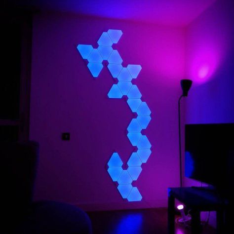 Nanoleaf Panels, Nanoleaf Designs, Nanoleaf Aurora, Nanoleaf Lights, Triangle Light, Game Room Lighting, Gaming Ideas, Gaming Area, Light Art Installation