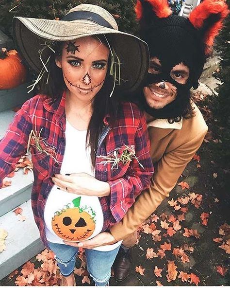 Cute Maternity Scarecrow Halloween Costume Halloween Costumes For Pregnant Women, Costumes For Pregnant Women, Halloween Costumes For Pregnant, Maternity Halloween Costumes, Maternity Halloween, Halloween Costumes Scarecrow, Halloween Outdoor Decoration, Pregnancy Costumes, Pregnant Halloween Costumes