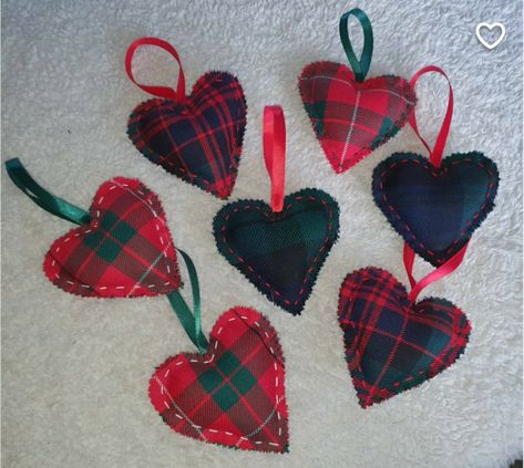 Tartan Christmas Decorations, Tartan Wedding, Rustic Decoration, Handmade Tree, Tartan Christmas, Celtic Style, Rustic Wedding Favors, Christmas Hearts, Christmas Decorations Rustic