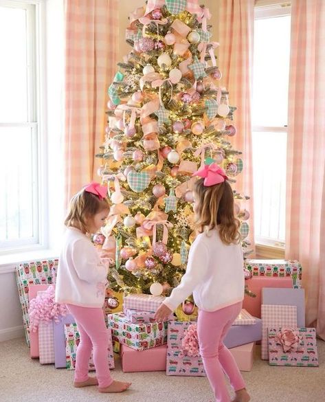 The Beaufort Bonnet Company on Instagram: "Trim the tree with T.B.B.C. 🎀🎅🏼 ONLY 12 more sleeps! @karahayenga , please complete the LDF! #tbbcchristmas #makememories #putabowonit #pinkplease" Beaufort Bonnet Company, Beaufort Bonnet, T B, December 13, Future Life, The Tree, Sleep, Trim, Christmas