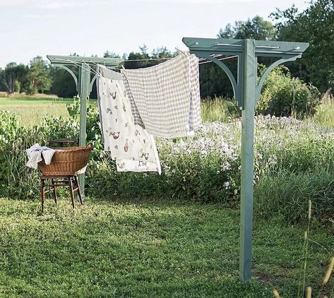 Diy Clothesline Outdoor, Yard Project, In Front Of House, Patio Decorating Ideas, Outdoor Decor Backyard, Outdoor Inspirations, Front Of House, Patio Decorating, Garden Cottage