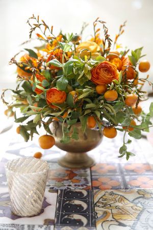 Fruit Wedding, Fall Arrangements, Beautiful Flower Arrangements, Deco Floral, Arte Floral, Floral Centerpieces, Flower Centerpieces, Fall Floral, Beautiful Blooms