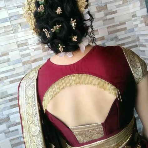 Simple Black Blouse Designs, Katpadar Saree Blouse Design, Blouse Back Neck Designs Pattern Fashion, ब्लाउज बैक नेक डिजाइन, Latest Saree Blouse Designs, Casual Blouse Designs, Latest Blouse Neck Designs, Latest Saree Blouse, Lace Blouse Design