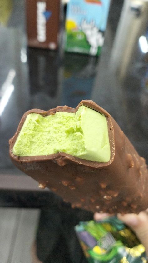 Ice Cream Matcha, Magnum Ice Cream, Matcha Ice Cream, Baby Wedding, Sweets Desserts, Aesthetic Food, Matcha, Ice Cream, Snacks