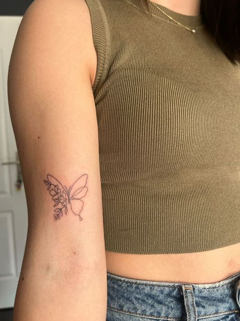 Line Work Tattoo Design Woman, Half Butterfly Half Flower Tattoo, Butterfly With Flowers Tattoo, Simple Butterfly Tattoo, Terrible Tattoos, Butterfly Tattoos On Arm, Small Girly Tattoos, Hidden Tattoos, Hand Tattoos For Girls