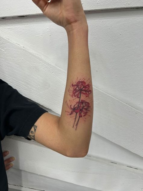 Red Lily Flower Tattoos, Spider Lily With Butterfly Tattoo, Tokyo Ghoul Tattoo Spider Lily, Red Spider Lily Tattoo Thigh, Spider Lily Tattoo Forearm, Red Tiger Lily Tattoo, Red Spider Lily Tattoo Black, Tokyo Ghoul Spider Lily Tattoo, Spider Lily Tattoo Arm