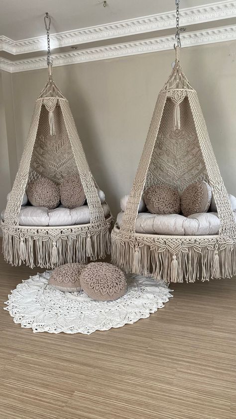 Natural Cotton Macrame Swing, Hanging Chair, Hängesessel, Swing Chair, Macrame Rocking Swing Chair,hanging chair indoor,chair hanging indoor Macrame Swing chair Perfect for any room - with a good book, a cheeky inside swing, or even next to a pool It is suitable for people of all ages. This macrame swing is a stylish and cozy addition to any room's decor! Boho macrame swing is a great product and it has versatile using places like terraces, balconies, room, garden, indoor and outdoor. Please not Indoor Hanging Chair, Chair Macrame, Room Swing, Hanging Chair Indoor, Macrame Hanging Chair, Dream Bedroom Inspiration, Macrame Swing, Indoor Chairs, Swing Chair