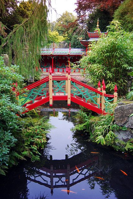 Temple bridge,Biddulph Grange Staffordshire Biddulph Grange Gardens, Japanese Water Garden, Japanese Water, Asian Garden, Victorian Garden, Chinese Garden, National Trust, Gorgeous Gardens, Stoke On Trent